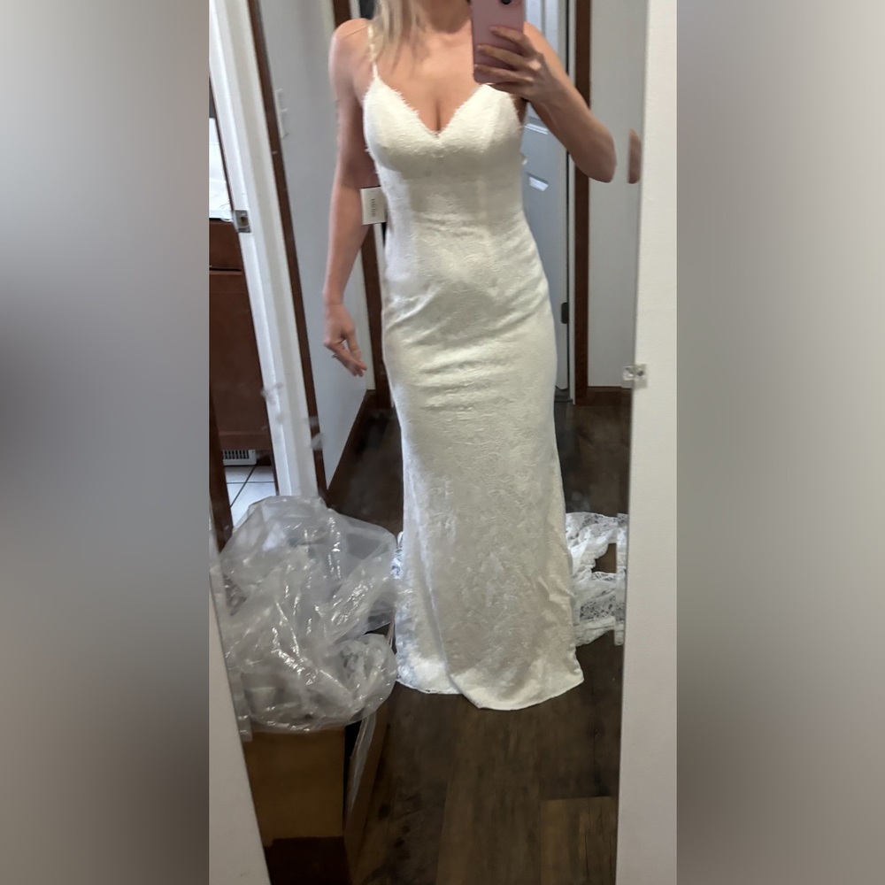 David’s Bridal ivory wedding dress Sz 2 - Picture 7 of 8